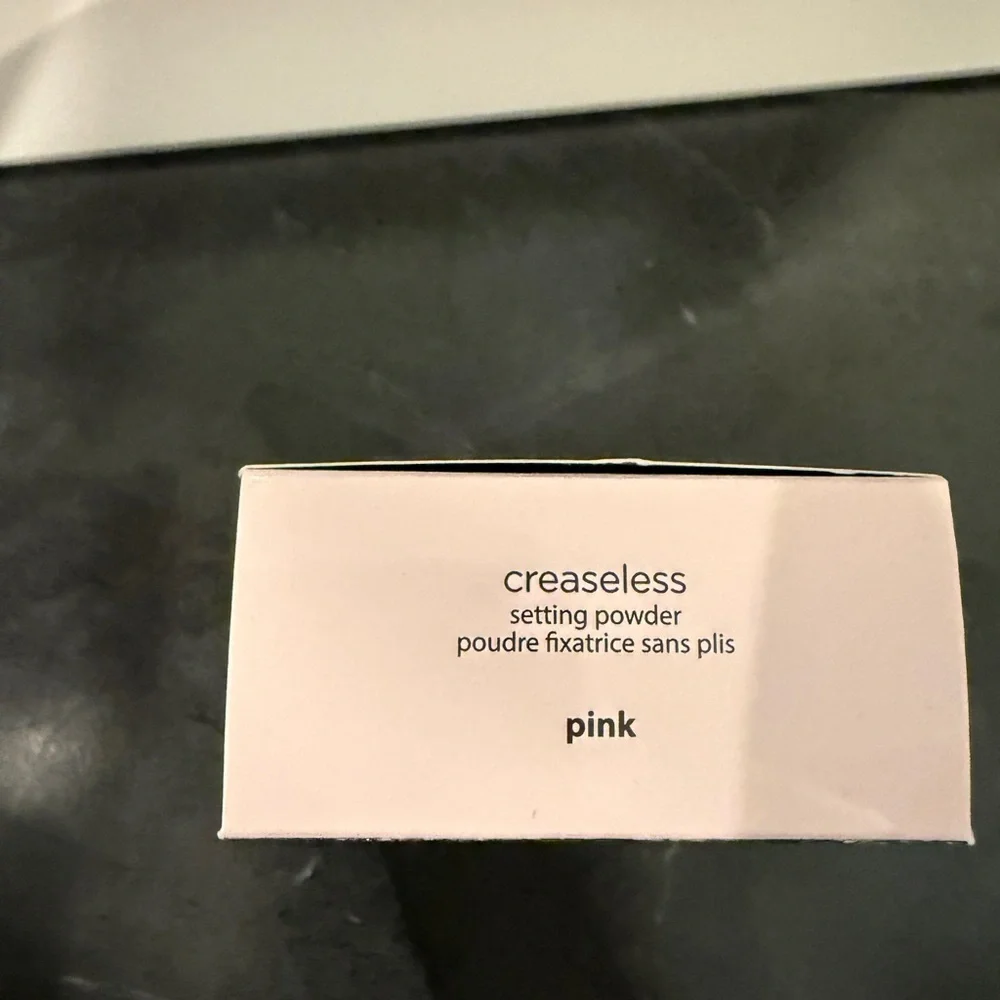 Tarte Creaseless Setting Powder in Purple Box